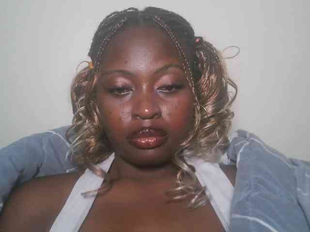 DaisyafterDark_ webcam