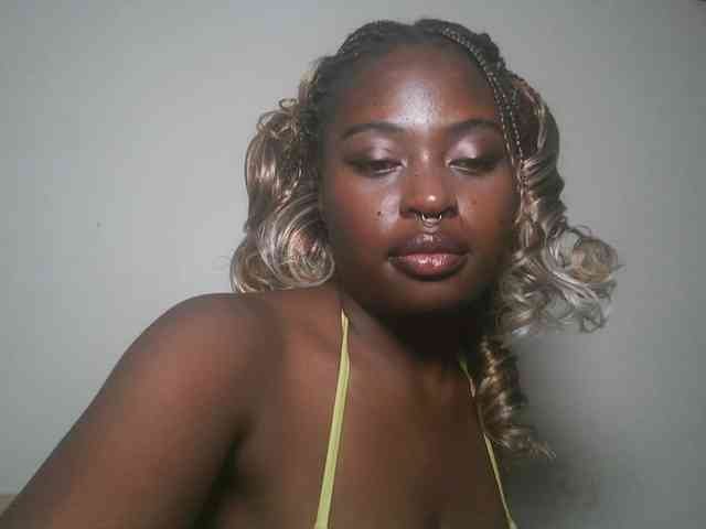 DaisyafterDark_ webcam