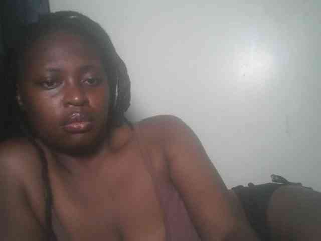 DaisyafterDark_ webcam