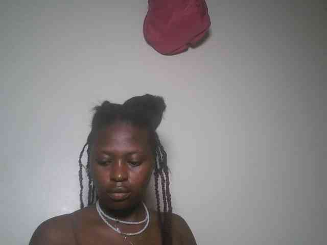DaisyafterDark_ webcam