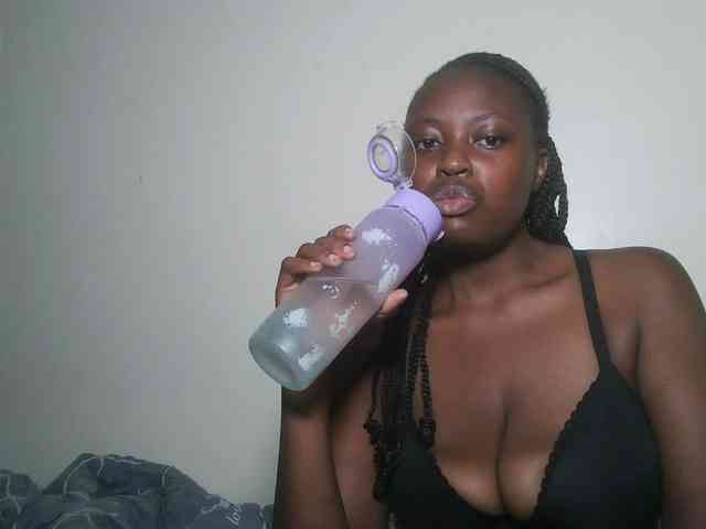 DaisyafterDark_ webcam