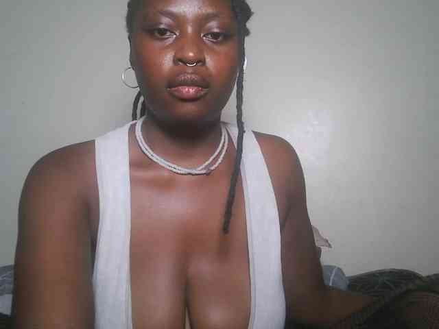 DaisyafterDark_ webcam