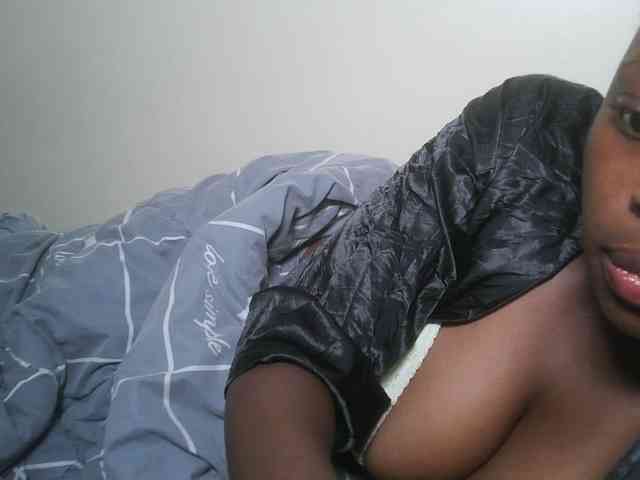 DaisyafterDark_ webcam