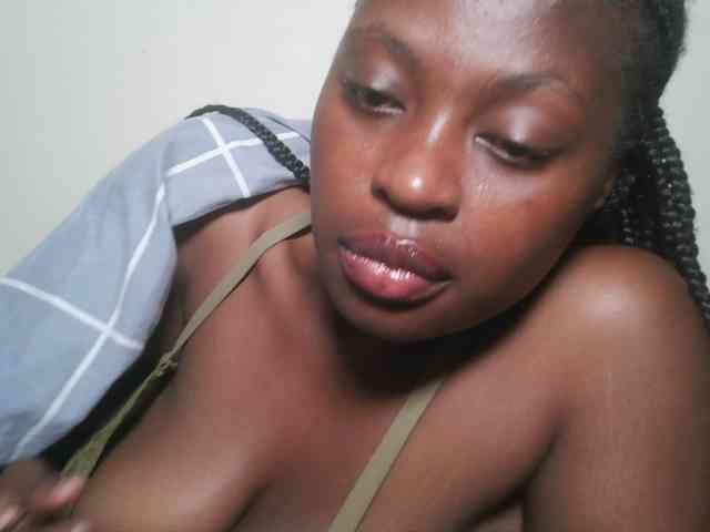 DaisyafterDark_ webcam