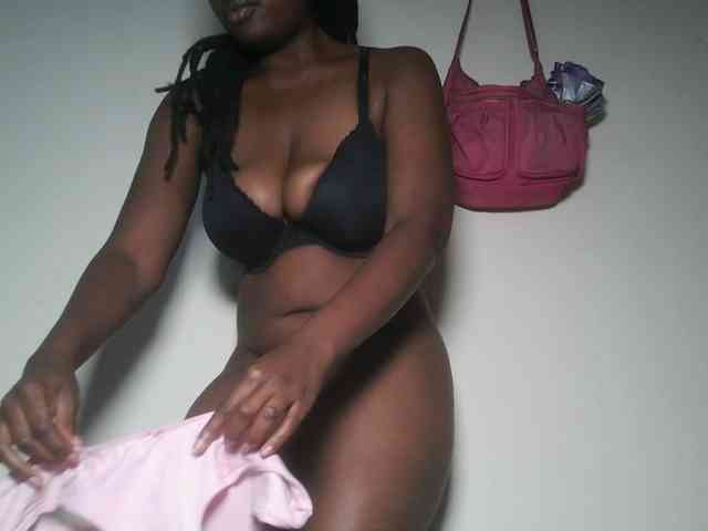 DaisyafterDark_ webcam