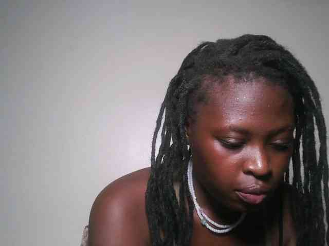 DaisyafterDark_ webcam