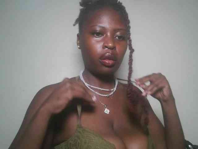 DaisyafterDark_ webcam