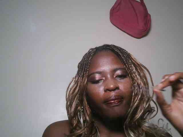 DaisyafterDark_ webcam