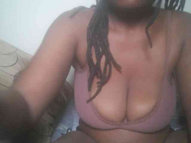 DaisyafterDark_ webcam