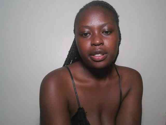 DiasyafterDark Live Webcam on BongaCams