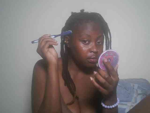 DaisyafterDark_ webcam