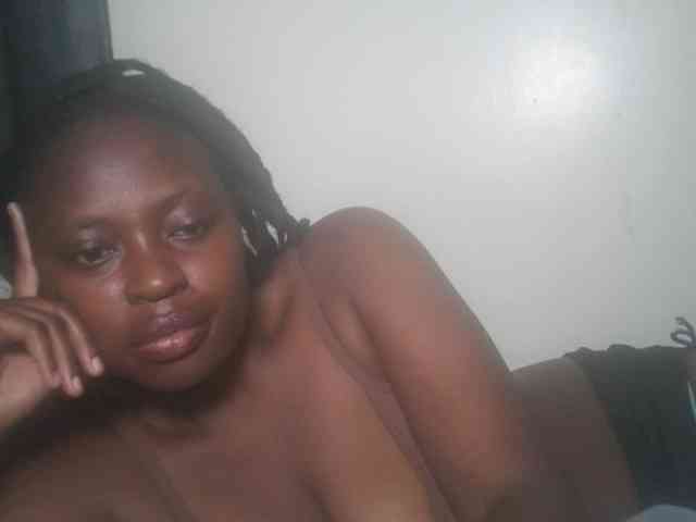 DaisyafterDark_ webcam