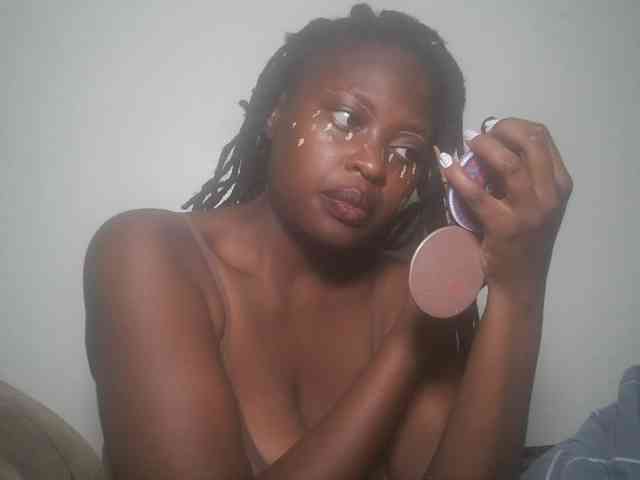 DaisyafterDark_ webcam
