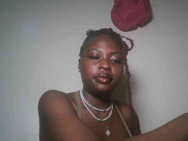DaisyafterDark_ webcam