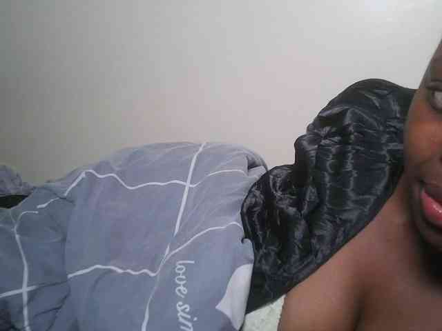 DaisyafterDark_ webcam