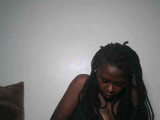 DaisyafterDark_ webcam