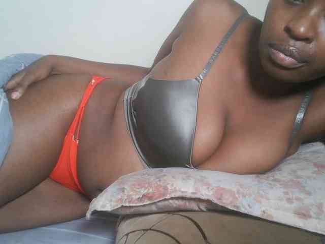 DaisyafterDark_ webcam