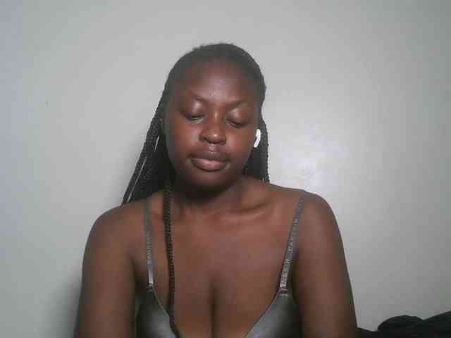 DaisyafterDark_ webcam