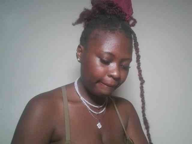 DaisyafterDark_ webcam