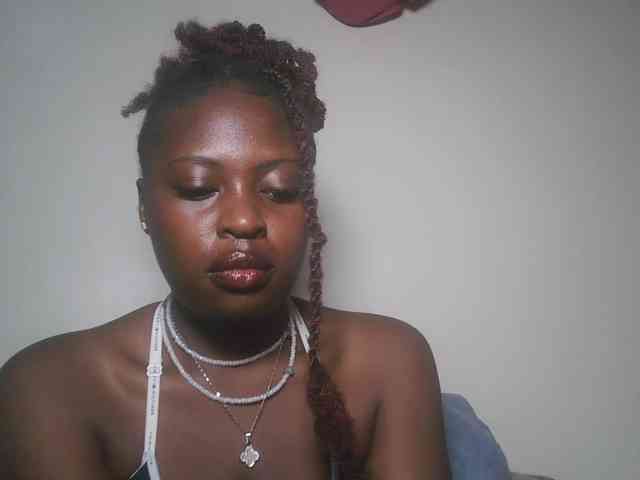 DaisyafterDark_ webcam
