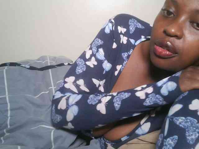 DaisyafterDark_ webcam