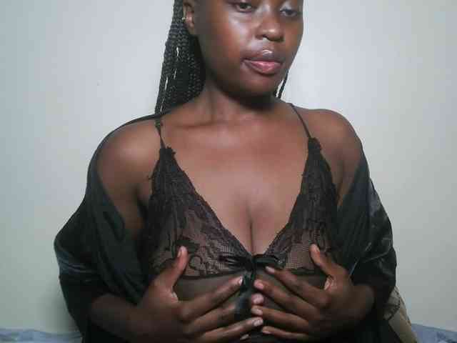 DaisyafterDark_ webcam