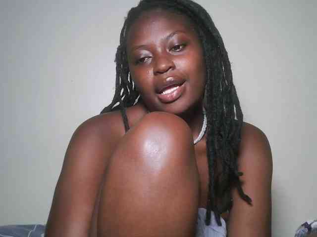 DaisyafterDark_ webcam