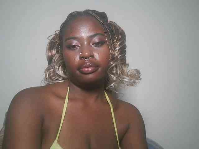 DaisyafterDark_ webcam