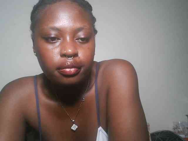 DaisyafterDark_ webcam