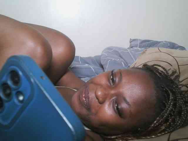 DaisyafterDark_ webcam