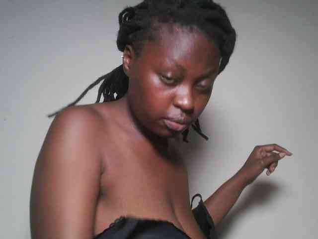 DaisyafterDark_ webcam