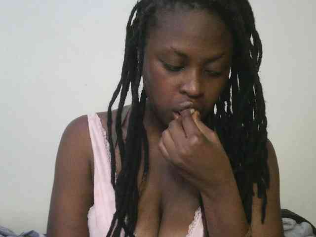 DaisyafterDark_ webcam