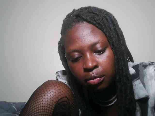 DaisyafterDark_ webcam