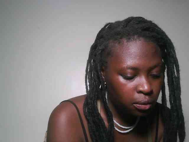 DaisyafterDark_ webcam