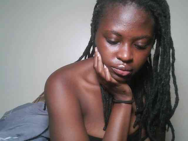 DaisyafterDark_ webcam