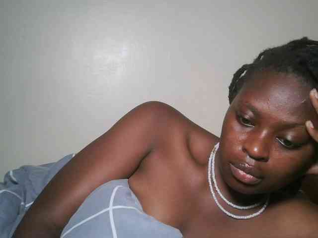 DaisyafterDark_ webcam