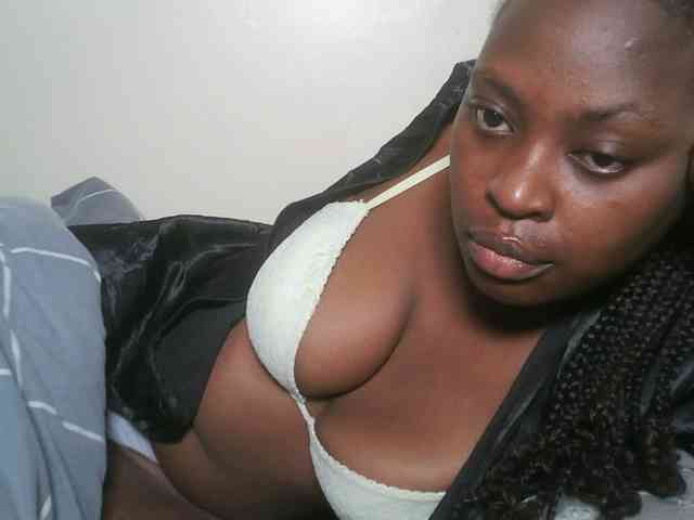 DaisyafterDark_ webcam