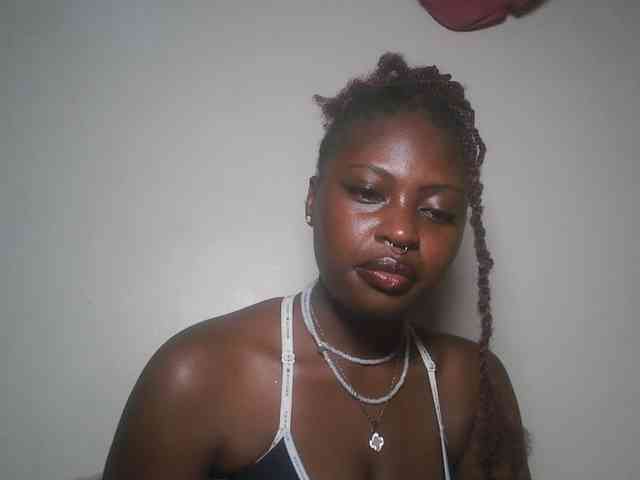 DaisyafterDark_ webcam
