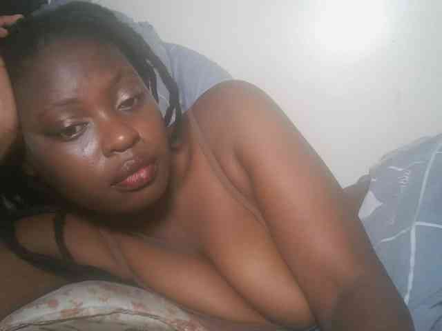 DaisyafterDark_ webcam