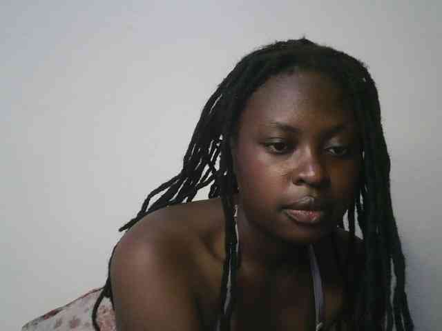 DaisyafterDark_ webcam