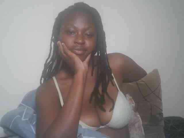 DaisyafterDark_ webcam