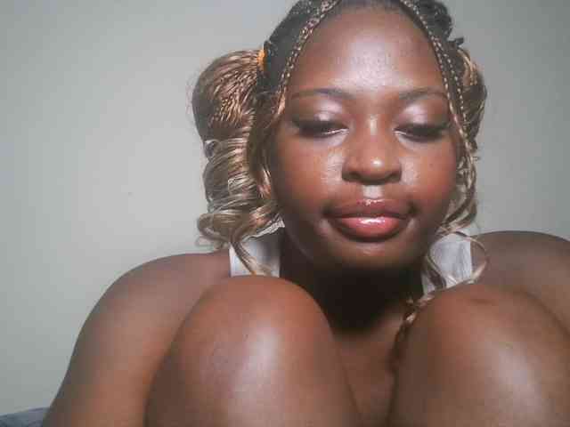 DaisyafterDark_ webcam