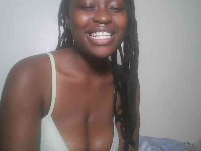 DaisyafterDark_ webcam