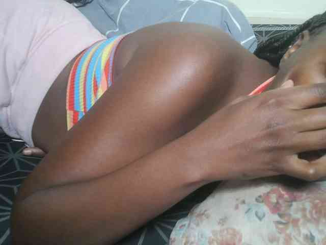 DaisyafterDark_ webcam