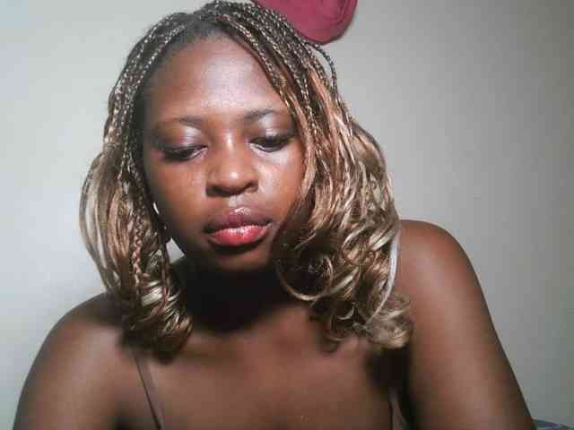 DaisyafterDark_ webcam