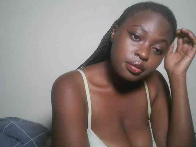 DaisyafterDark_ webcam