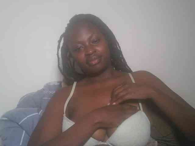 DaisyafterDark_ webcam