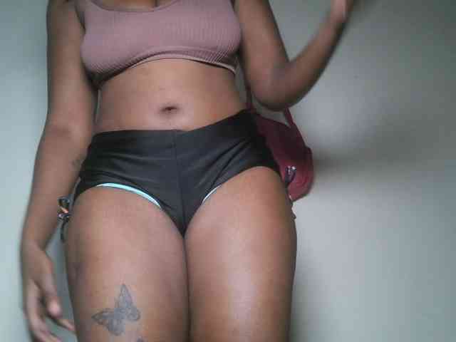 DaisyafterDark_ webcam