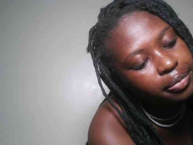 DaisyafterDark_ webcam