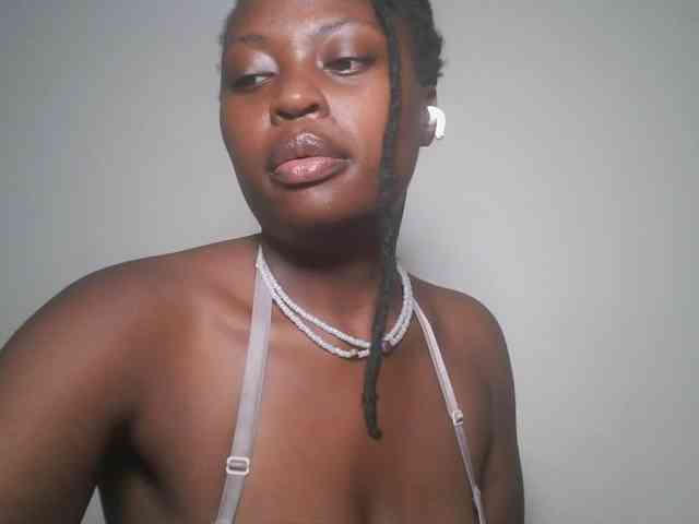 DaisyafterDark_ webcam